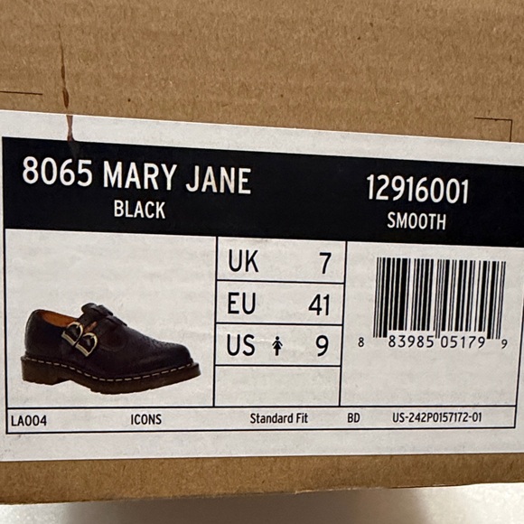 Dr. Martens 8065 II Mary Jane Black Leather Shoes 9 NWT - Picture 5 of 12